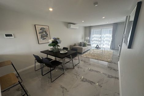 Photo of property in 2a Convair Crescent, Mangere, Auckland, 2022