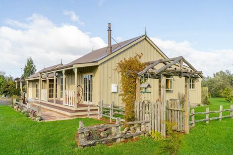 Photo of property in 53 Andersons Line, Clareville, Carterton, 5713