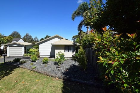 Photo of property in 3 Chardon Place, Henderson, Auckland, 0612