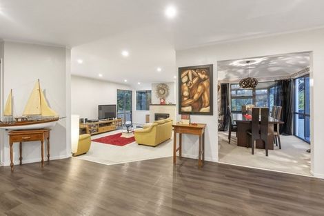 Photo of property in 14 David Beattie Place, Chatswood, Auckland, 0626