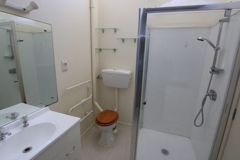 Photo of property in 1a Dolbear Street, Titirangi, Auckland, 0604