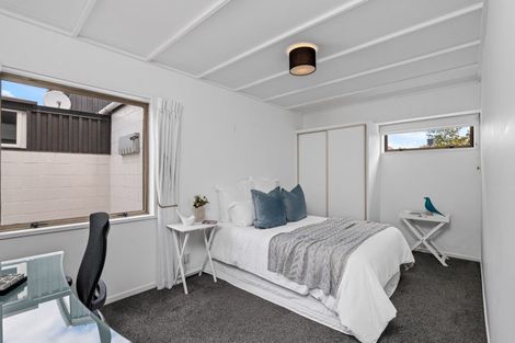 Photo of property in 2/7 Highgate Avenue, Merivale, Christchurch, 8014