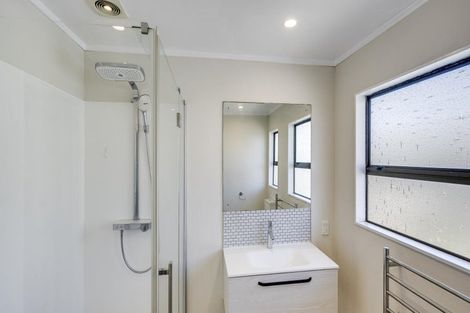Photo of property in 2/802 Victoria Street, Parkvale, Hastings, 4122