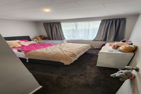 Photo of property in 2/80 Airlie Road, Plimmerton, Porirua, 5026