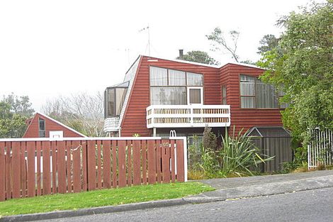 Photo of property in 60 Messenger Terrace, Oakura, 4314