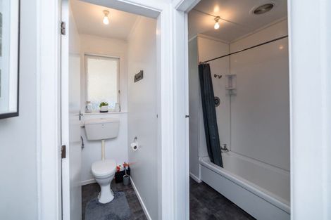 Photo of property in 9 Skipage Grove, Featherston, 5710