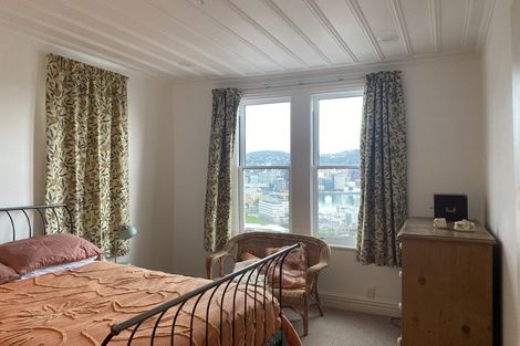 Photo of property in 17 Shannon Street, Mount Victoria, Wellington, 6011