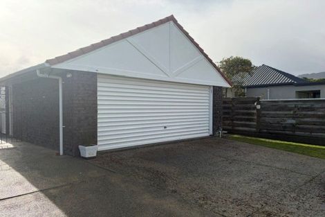 Photo of property in 16 Richmond Avenue, Waikanae, 5036