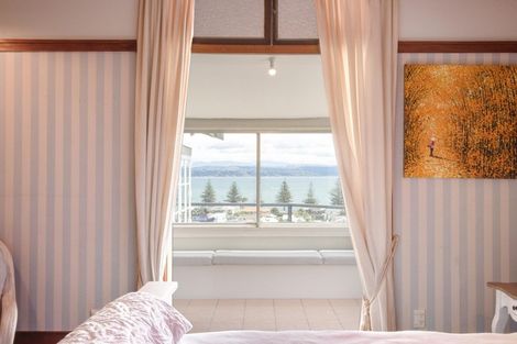 Photo of property in 18 Milton Terrace, Hospital Hill, Napier, 4110