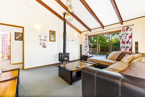 Photo of property in 8 Penton Road, Stanmore Bay, Whangaparaoa, 0932