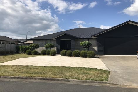 Photo of property in 14 Denham Court, Flagstaff, Hamilton, 3210