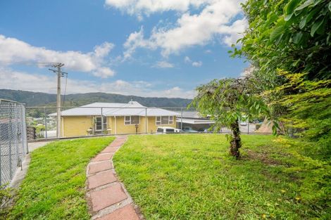 Photo of property in 75 Logie Street, Stokes Valley, Lower Hutt, 5019