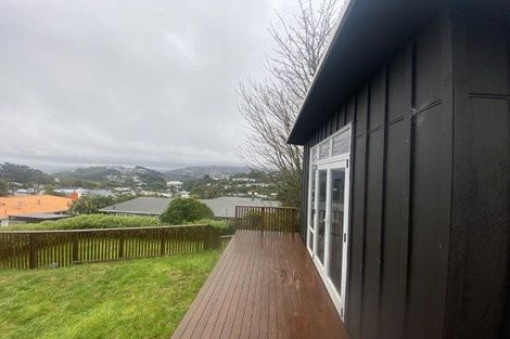 Photo of property in 68 Glanmire Road, Newlands, Wellington, 6037