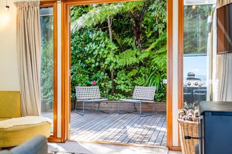 Photo of property in 28 Ngaumatau Road, Point Howard, Lower Hutt, 5013