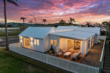 Photo of property in 2 Serrata Close, Papamoa Beach, Papamoa, 3118