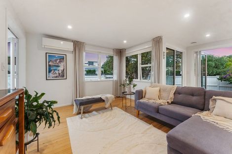 Photo of property in 2 Tyne Road, Forrest Hill, Auckland, 0620