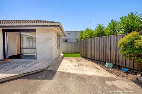 Photo of property in 24 Rangitira Avenue, Palmerston North, 4414