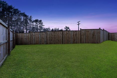 Photo of property in 24 Paihere Street, Huapai, Kumeu, 0810