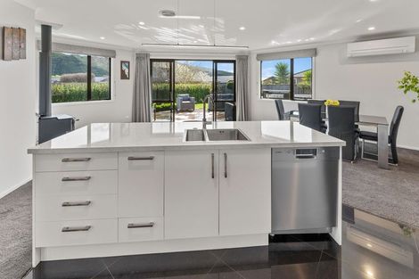 Photo of property in 4 Jardine Lane, Wakefield, 7025