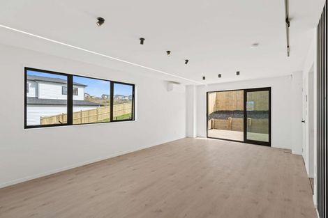 Photo of property in 20a Makomako Drive, Orewa, 0931