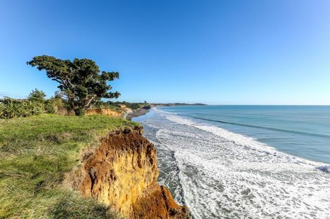 Photo of property in 1119 Main Road North, Onaero, Urenui, 4383