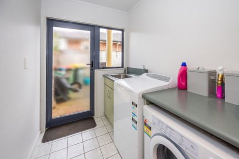 Photo of property in 52 Keswick Crescent, Huntington, Hamilton, 3210