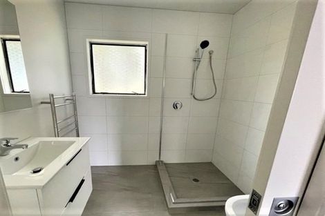 Photo of property in 1/21 Midgley Road, West Harbour, Auckland, 0618