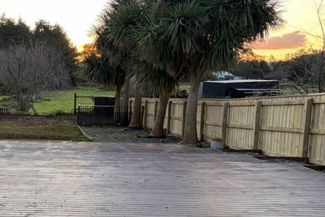 Photo of property in 172 Main Road South, Raumati South, Paraparaumu, 5032