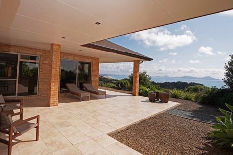 Photo of property in 978 Cove Road, Waipu, 0582