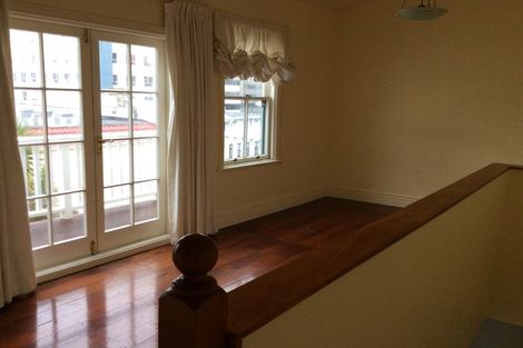 Photo of property in Rosemere Backpackers, 6 Macdonald Crescent, Te Aro, Wellington, 6011