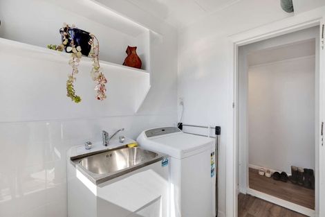 Photo of property in 6 Mahoe Place, Gonville, Whanganui, 4501