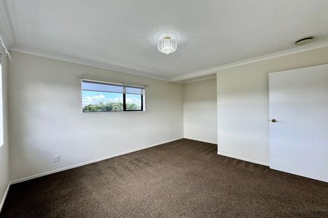Photo of property in 25 Chieftain Rise, Goodwood Heights, Auckland, 2105