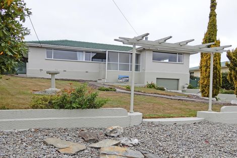 Photo of property in 8 Oxford Street, Holmes Hill, Oamaru, 9401