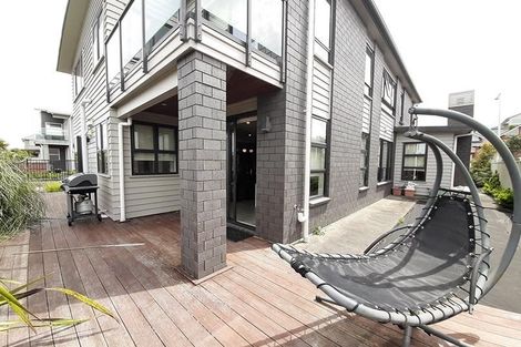Photo of property in 12 Remuremu Street, Long Bay, Auckland, 0630