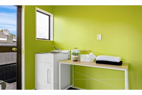 Photo of property in 1/53 Arcon Drive, Broomfield, Christchurch, 8042