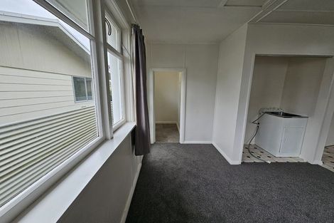 Photo of property in 71 Queenwood Road, Levin, 5510