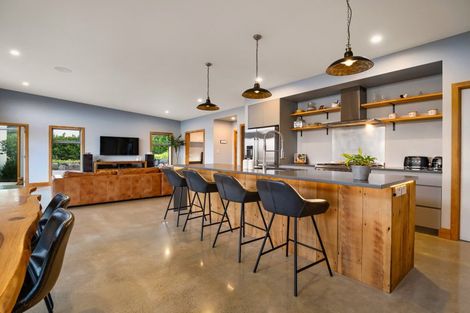 Photo of property in 33 Hakao Road, Minden, Tauranga, 3171