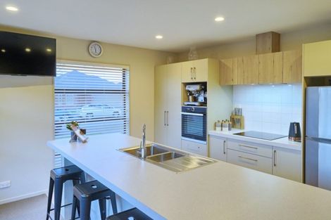 Photo of property in 6 Cognac Drive, Yaldhurst, Christchurch, 8042