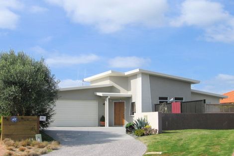 Photo of property in 12 Paua Cove, Papamoa Beach, Papamoa, 3118
