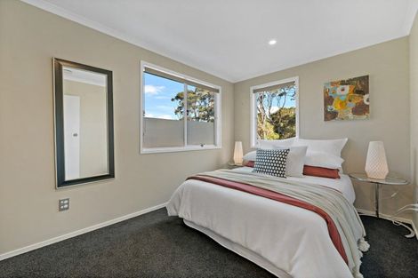 Photo of property in 13 Stallard Place, Glen Eden, Auckland, 0602