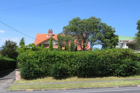 Photo of property in 2/110 Hutchinson Avenue, New Lynn, Auckland, 0600