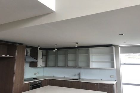 Photo of property in 7 Crawford Green, Miramar, Wellington, 6022