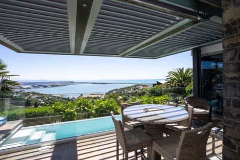 Photo of property in 8 Avery Place, Redcliffs, Christchurch, 8081