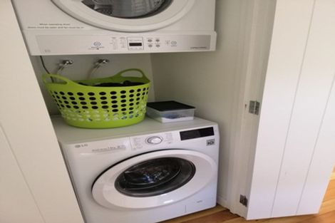 Photo of property in 2/8 Cecil Road, Milford, Auckland, 0620