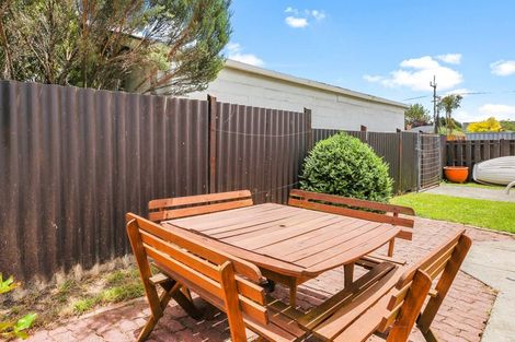 Photo of property in 27 Howden Road, Fairfield, Hamilton, 3214