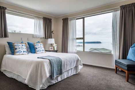 Photo of property in 10 Tremaine Place, Camborne, Porirua, 5026