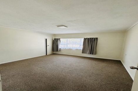 Photo of property in 4 Kaponga Crescent, New Lynn, Auckland, 0600