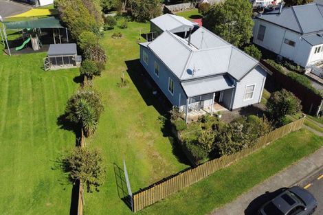 Photo of property in 7 Ruahine Street, Dannevirke, 4930