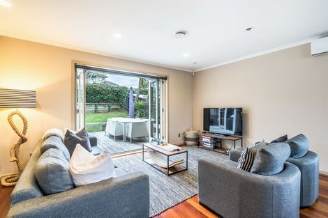 Photo of property in 1/15 Rodney Road, Northcote Point, Auckland, 0627