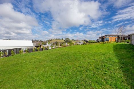 Photo of property in 37 Laly Haddon Place, Matakana, 0985